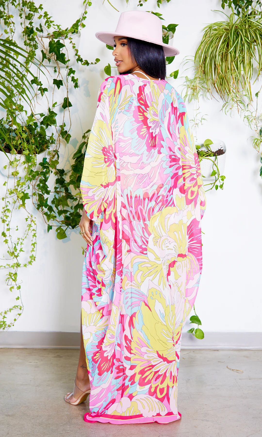 Conjunto de dos piezas de blusa y pantalones cortos con estampado de gasa para mujer, con protección solar, cárdigan de una manga y playa