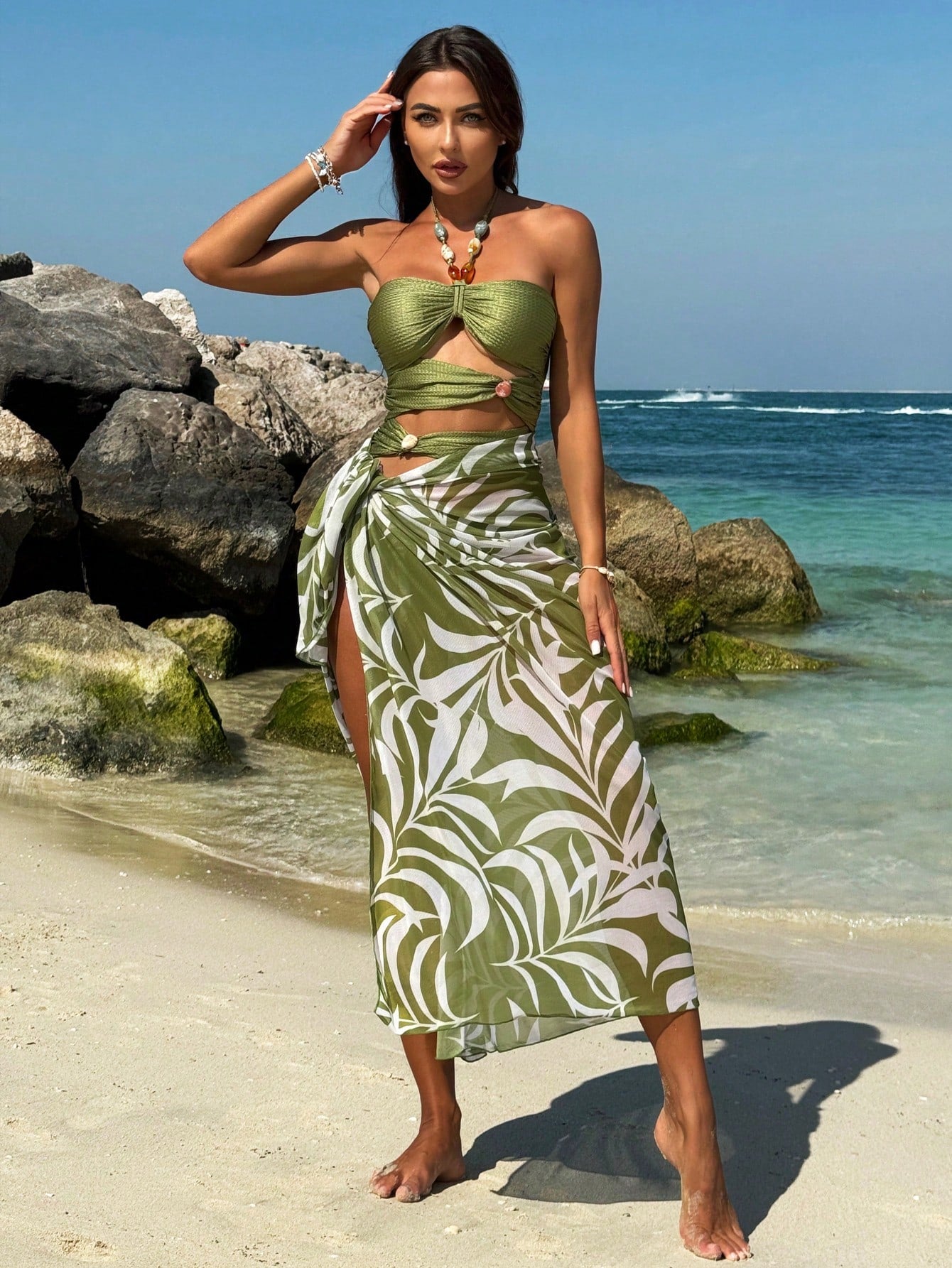 Conjunto de bikini de playa con falda larga transparente y estampado de plantas bohemias para mujer de Bikinx