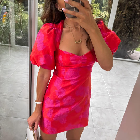 Vestido sexy de jacquard con escote cuadrado, mangas abullonadas y espalda cruzada, ajustado y ceñido a la cadera.