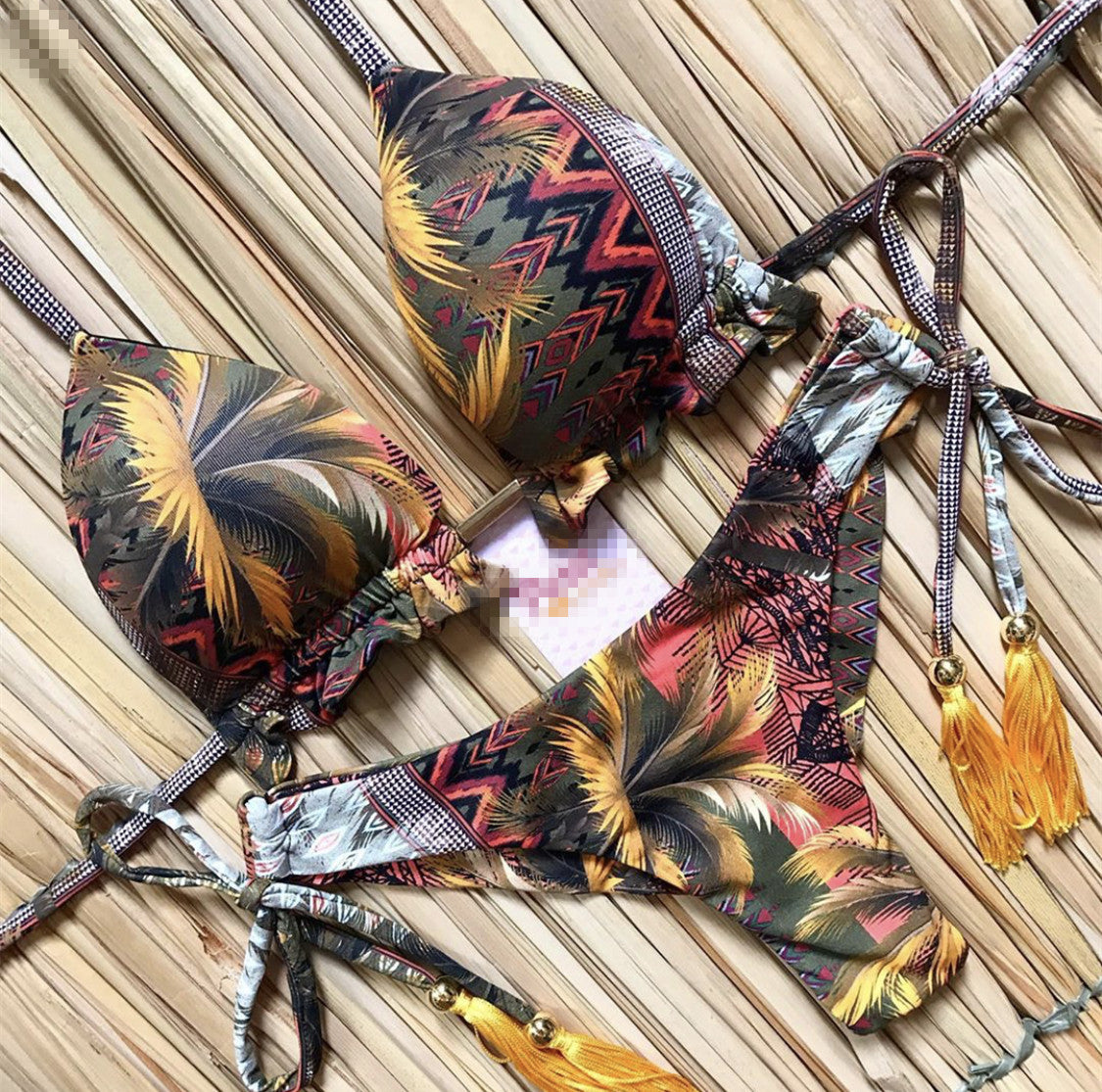 Traje de baño de bikini con borlas estampadas