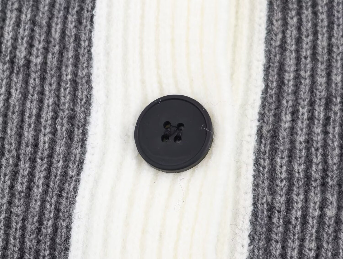 Autumn Women Casual Loose All Matching Color Stitching Knitted Cardigan