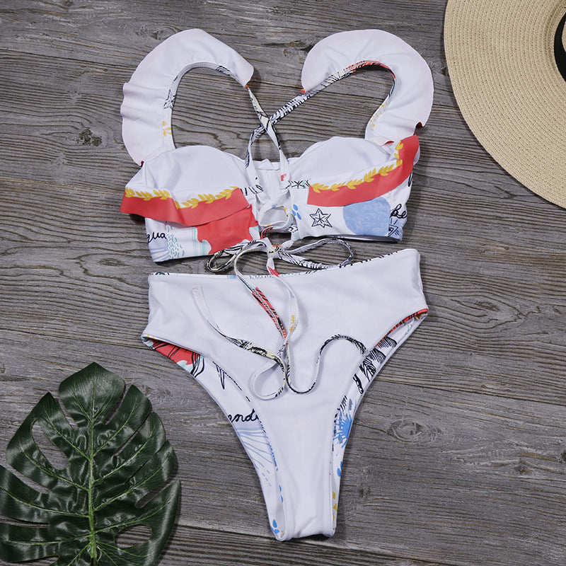 Traje de baño bikini dividido con estampado de volantes