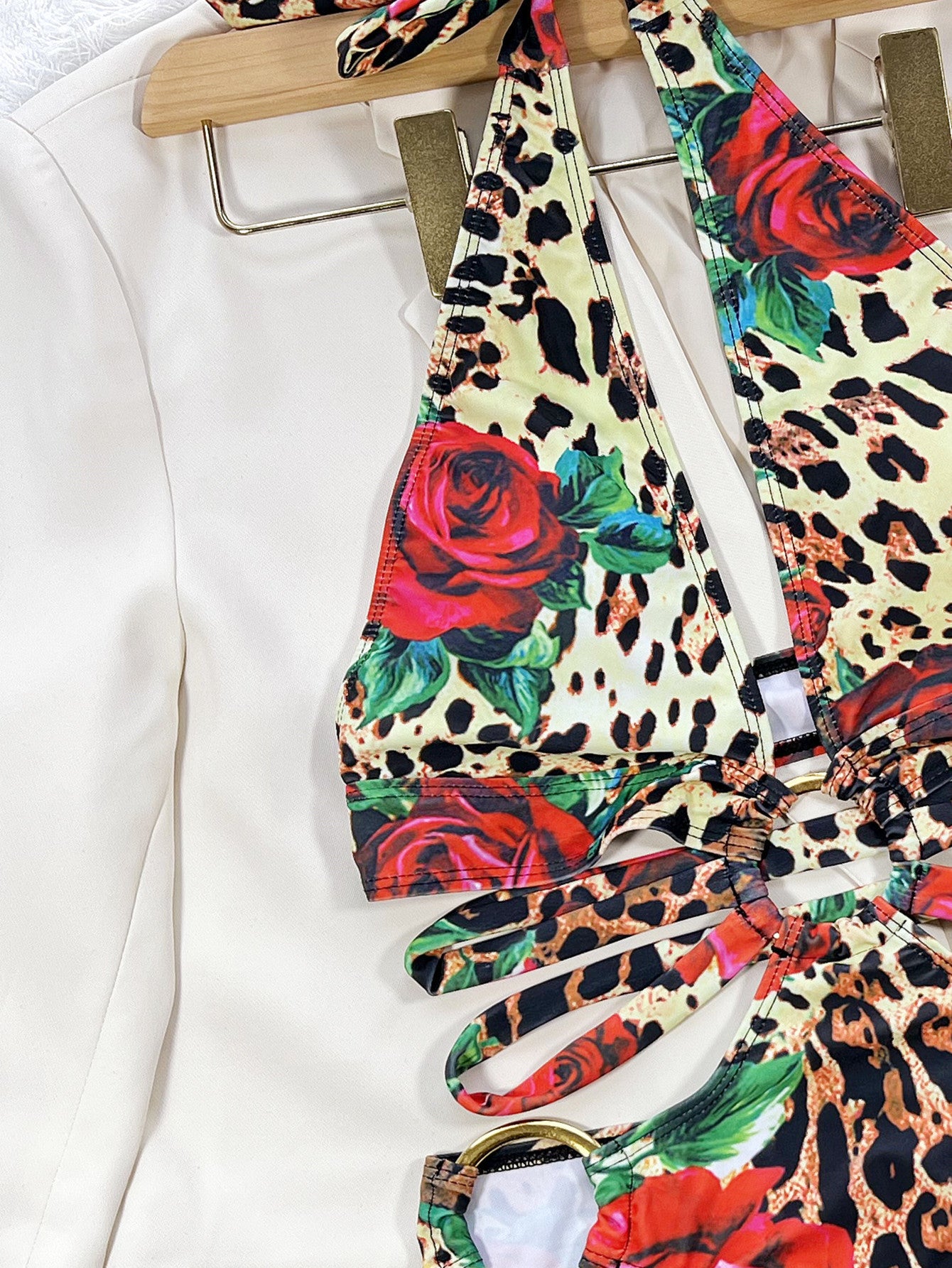 Traje de baño de una pieza para mujer, con aro de acero grande, sexy, estilo extranjero