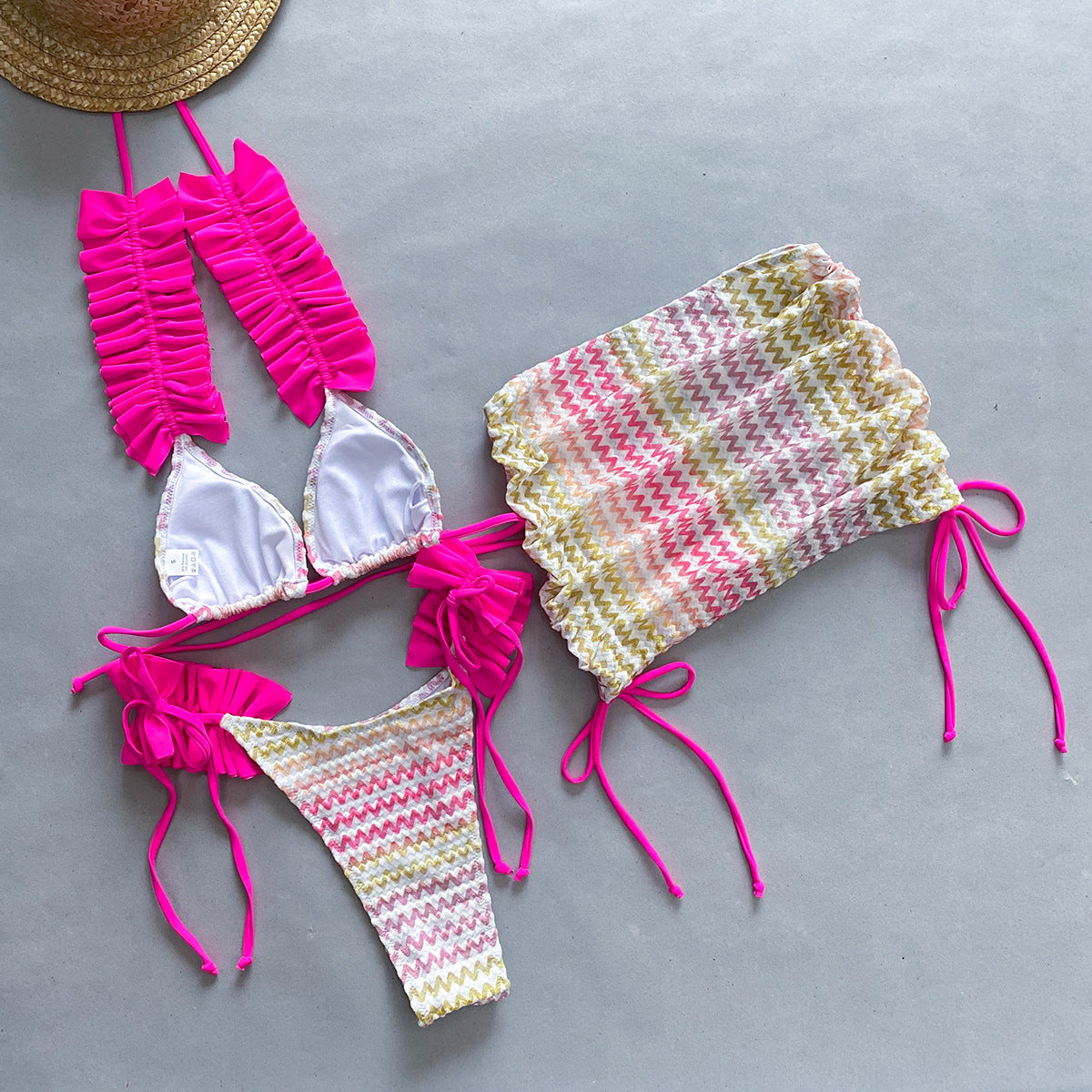 Conjunto de bikini de tres piezas con pliegues y abertura lateral para mujer