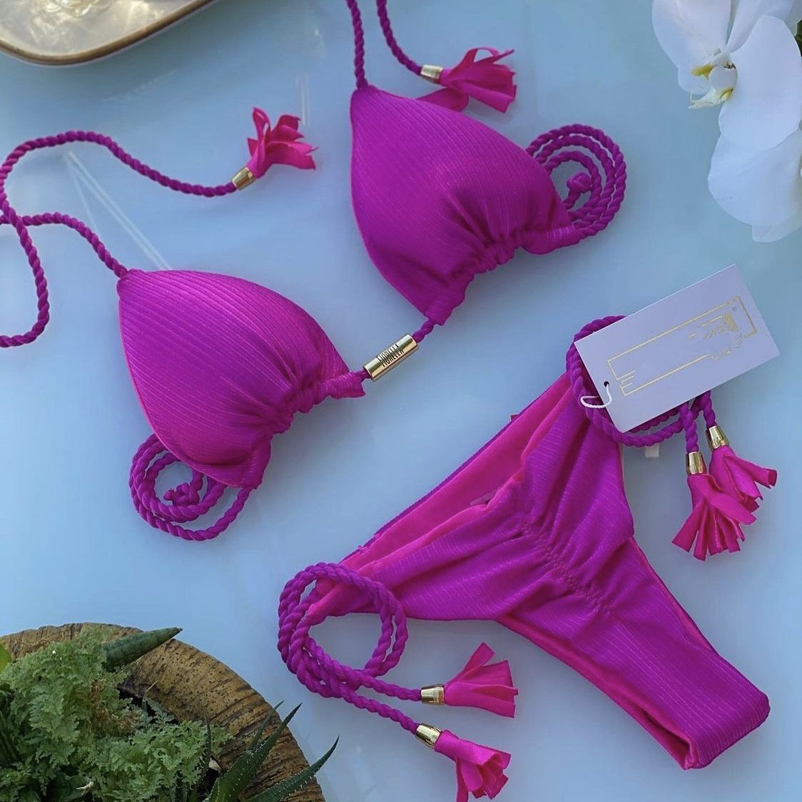 Bikini especial de color sólido con trenza de cuerda, traje de baño multicolor.