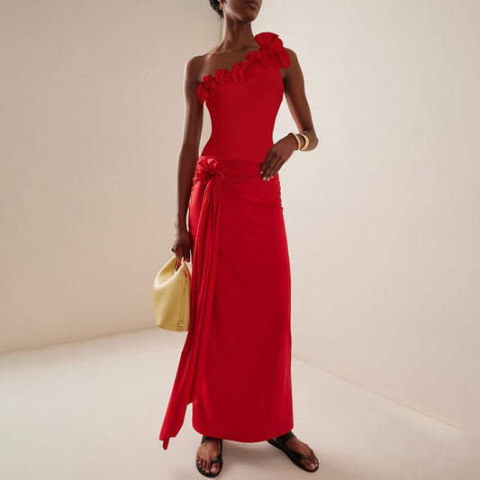 Traje de baño de una pieza con hombros oblicuos rojos y decoración floral para mujer