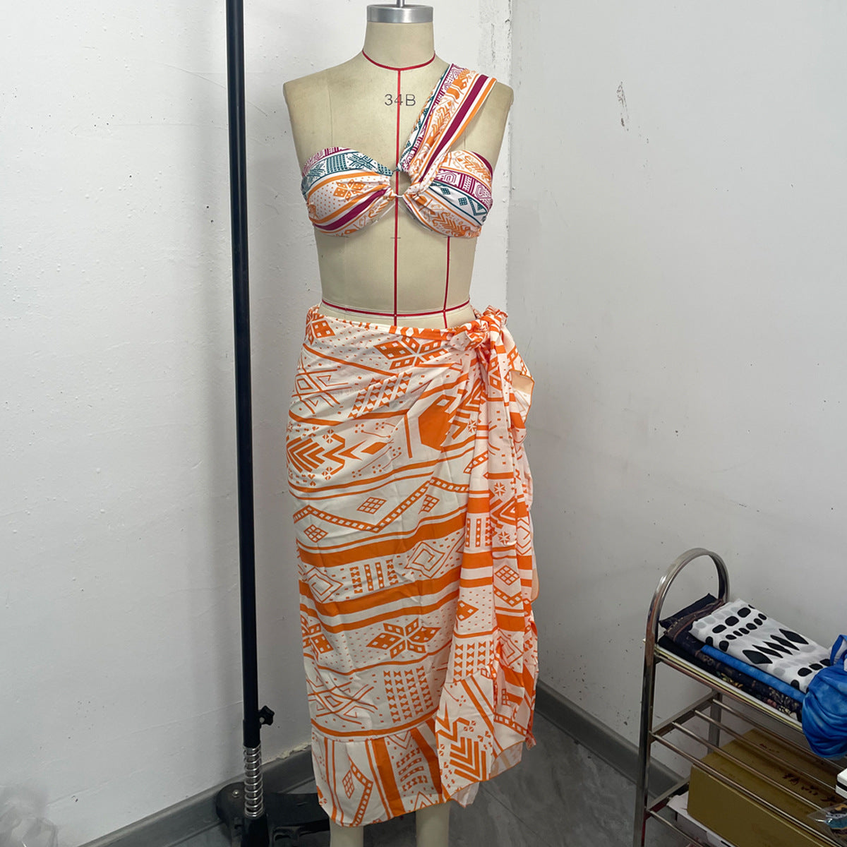 Traje de baño de bikini sexy de tres piezas dividido para mujer, conjunto de falda y traje de baño adelgazante