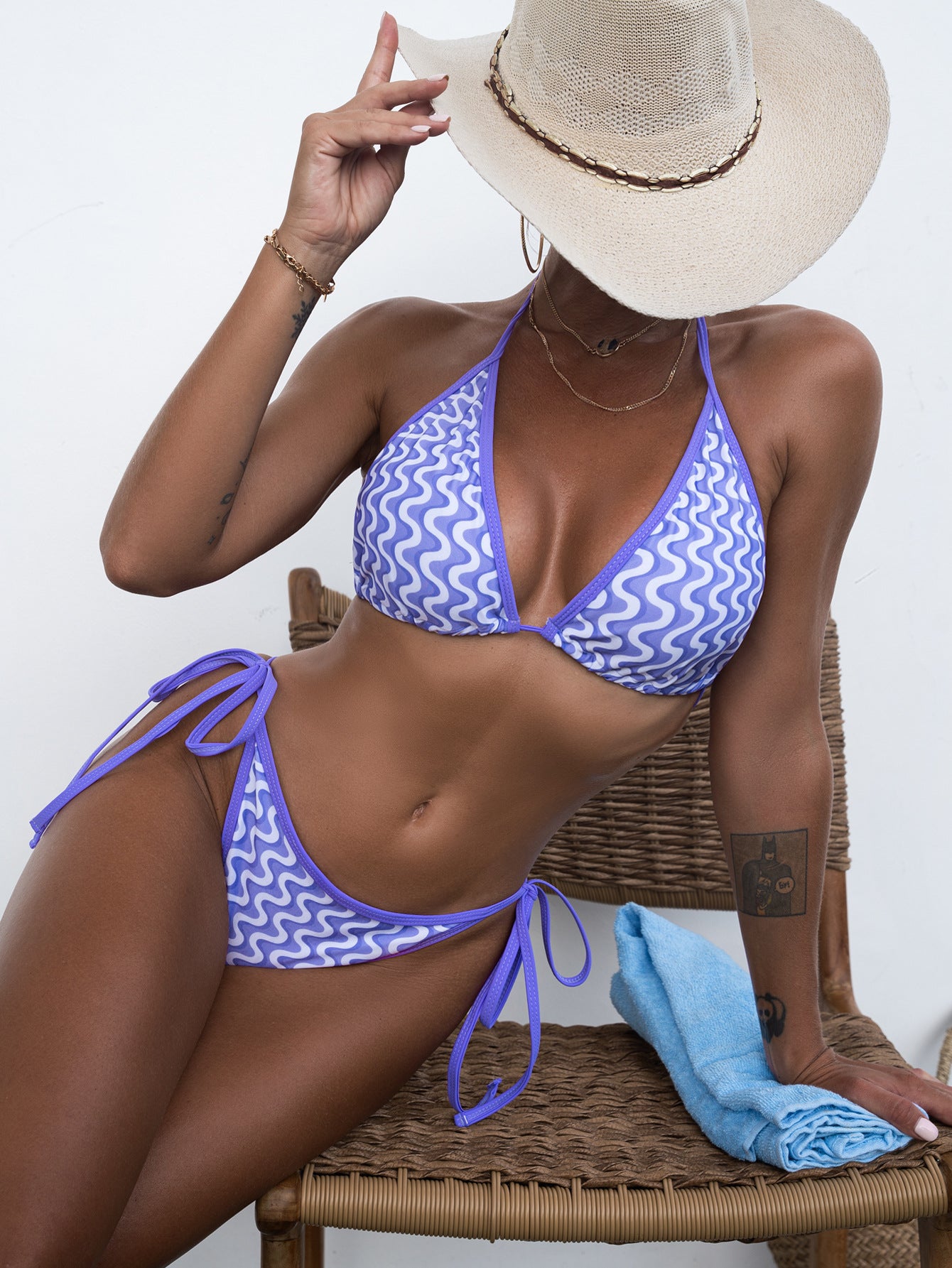 Traje de baño bikini halter con estampado de ondas sexy con bolsa triangular