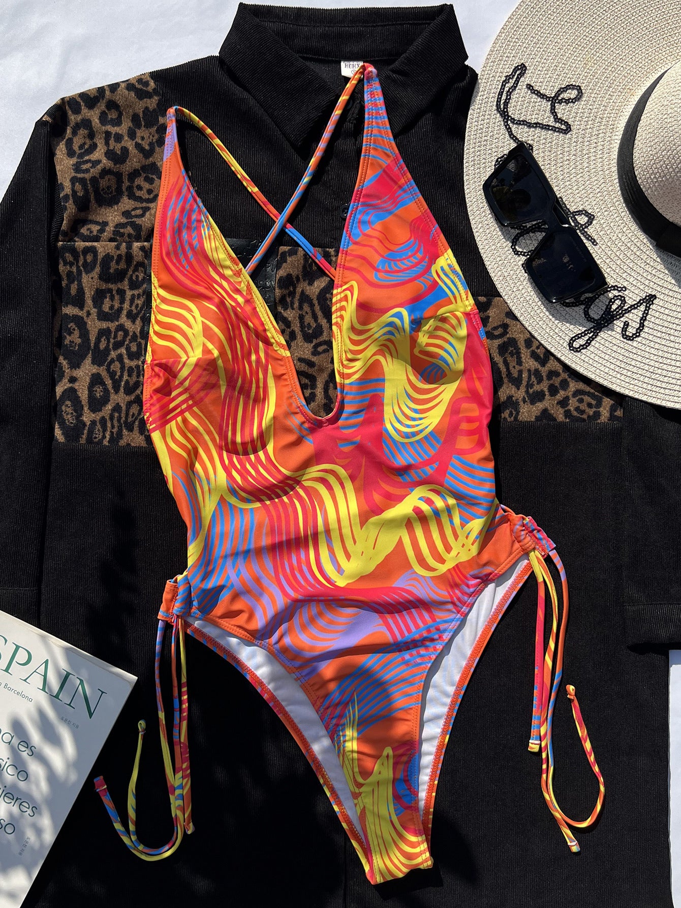 Color Printing Deep V Plunge Sexy Swimsuit Beauty Back Strap One Piece Swimsuit