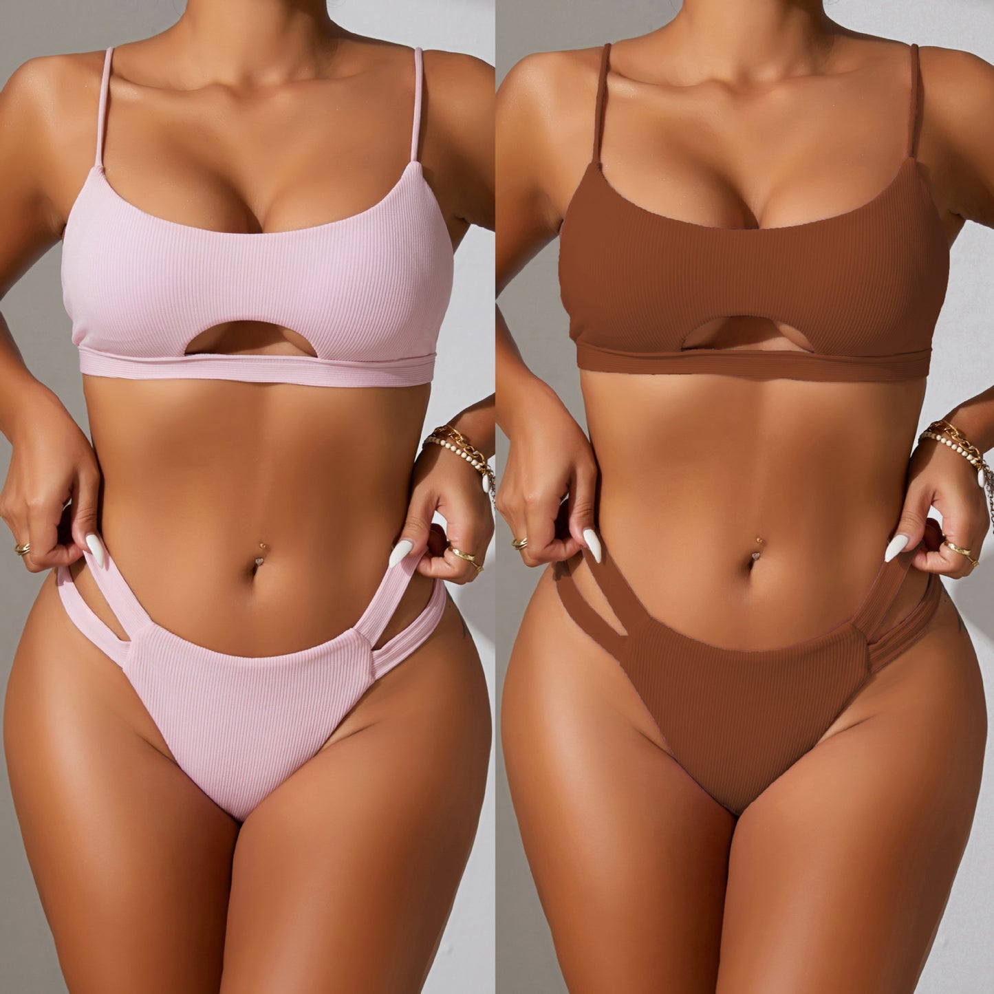 Bikini de dos piezas con recortes sexys de color liso y rayas hundidas
