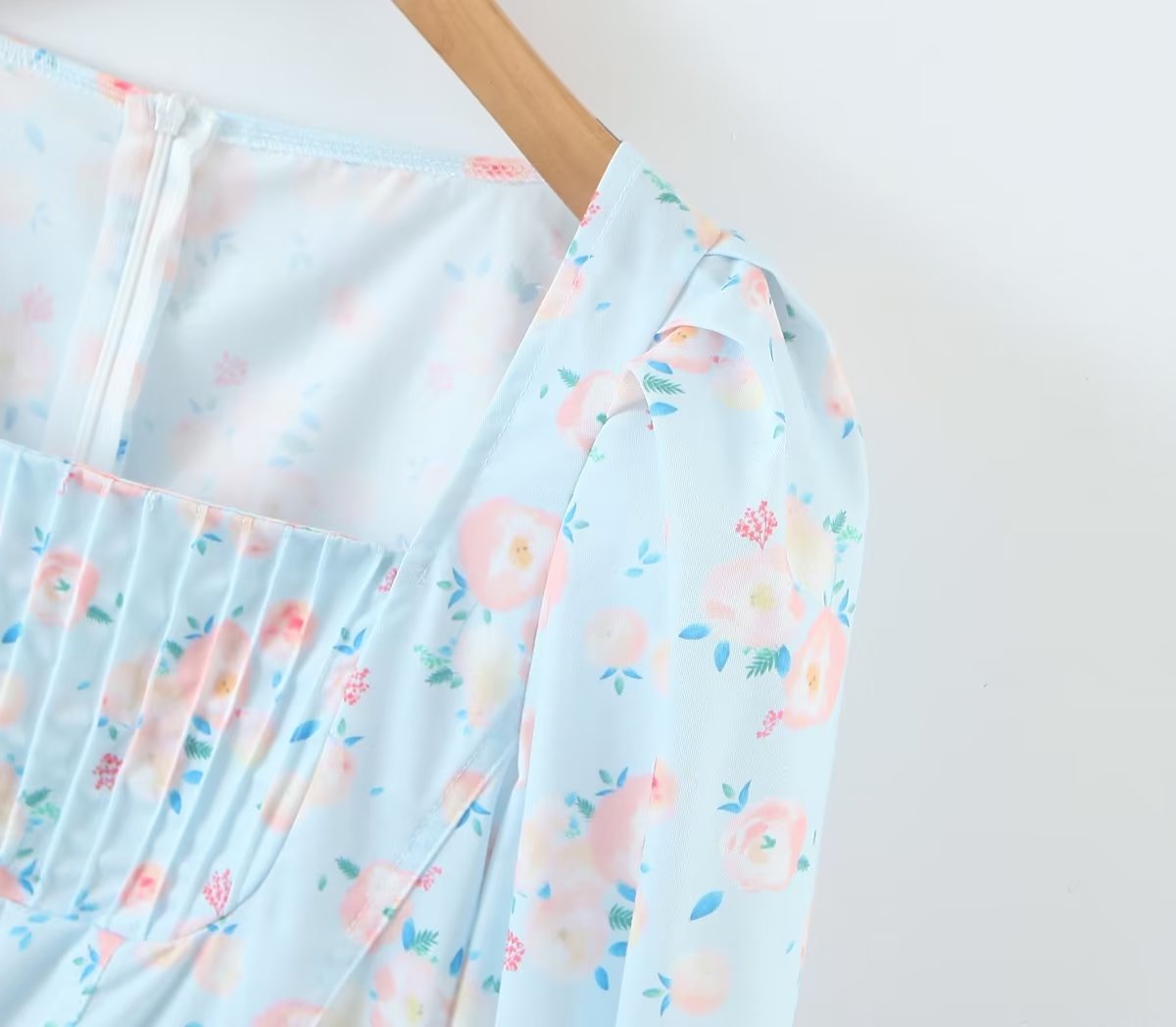 Summer Women Clothing Blue Background Floral Print Chest Pleated Flared Sleeve Square Collar Sheath Dress Yvonne