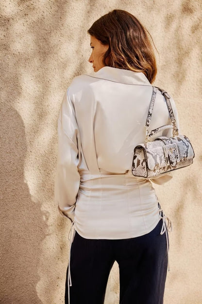 Camisa de satén ajustada con cordones y manga larga para mujer de otoño