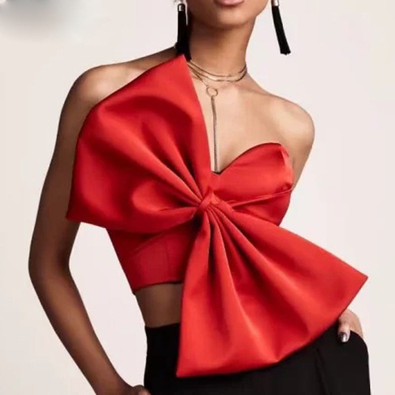 Camiseta corta sin tirantes con lazo 3D sexy en el pecho para mujer
