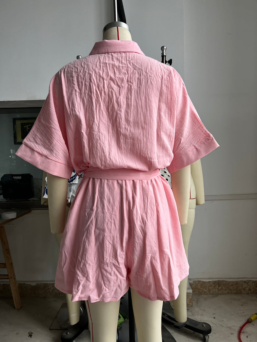 Ropa de mujer, mono holgado con cuello polo, manga media y cordones en la cintura