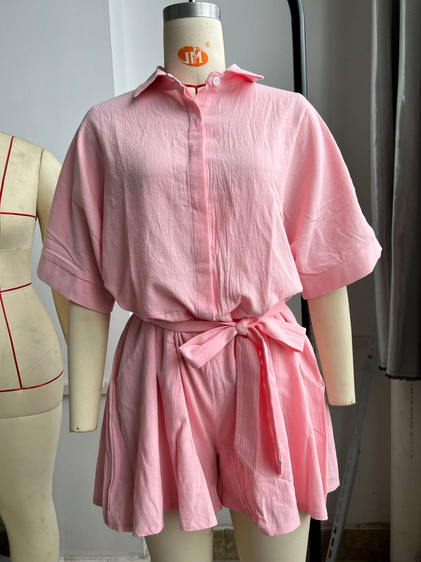 Ropa de mujer, mono holgado con cuello polo, manga media y cordones en la cintura