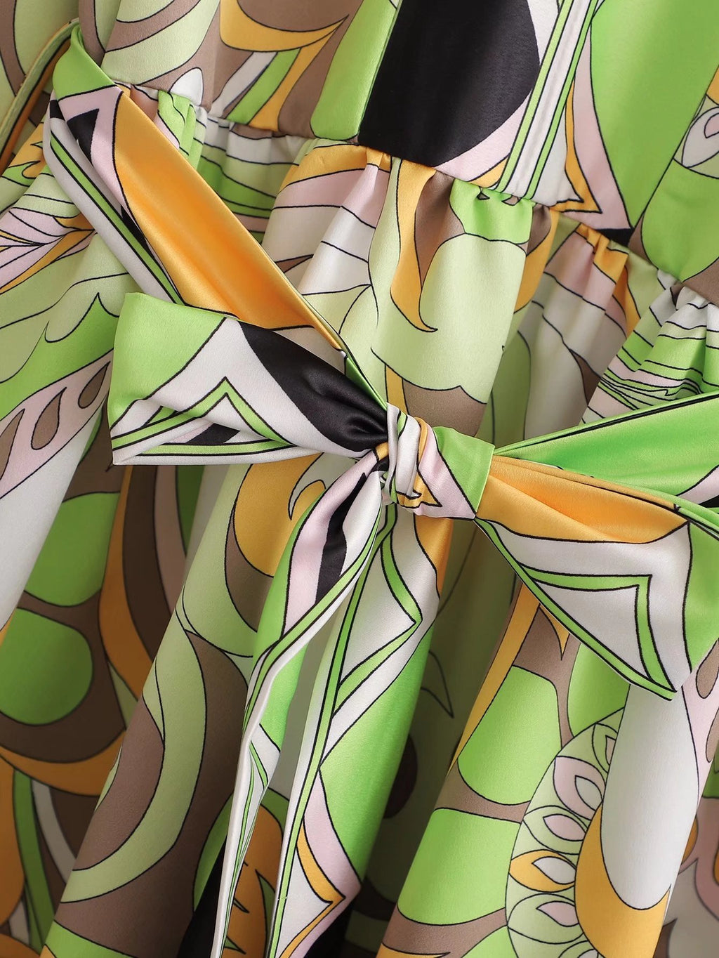 Sources Vintage Printed V neck Waist Controlled Long Sleeves Mid Length Dress Spring Summer Plus Size Slimming Dress BlipBlup