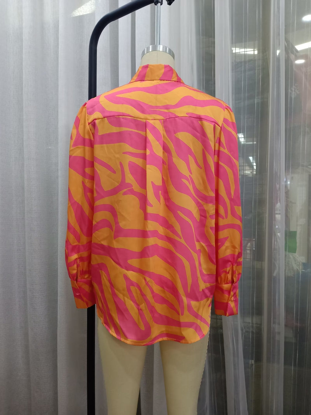 Chemise ample, cardigan élégant à imprimé floral printanier et automnal, chemise à manches longues et boutonnage simple.
