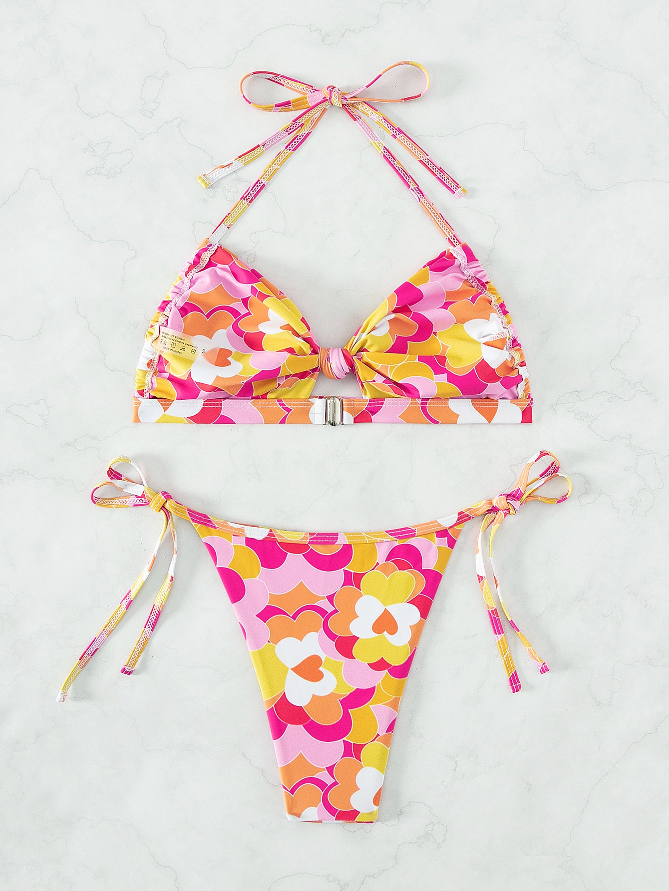 Traje de baño de bikini sexy con cuello halter dividido y estampado.