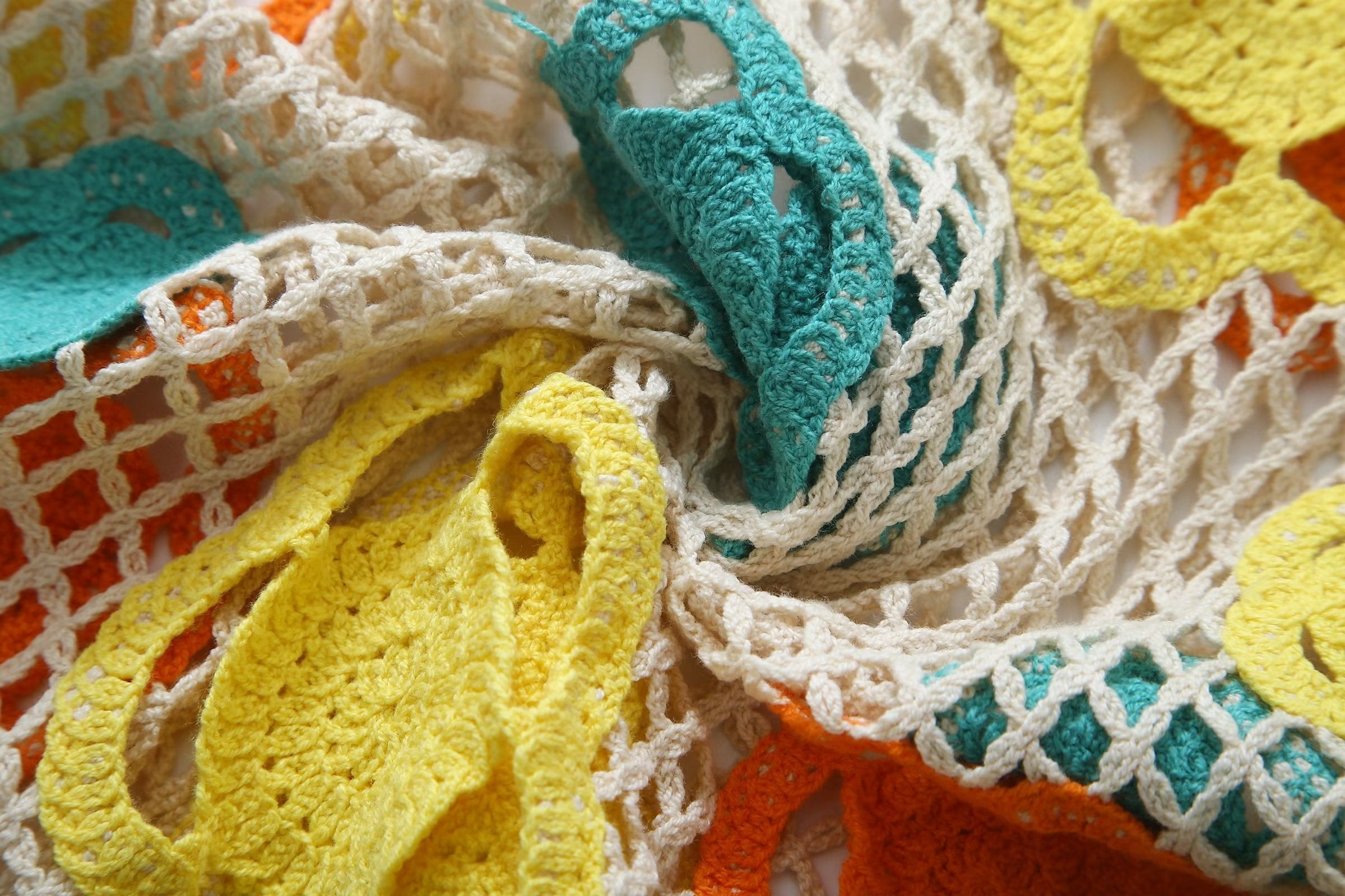 Robe courte d'été en maille crochetée pour femme