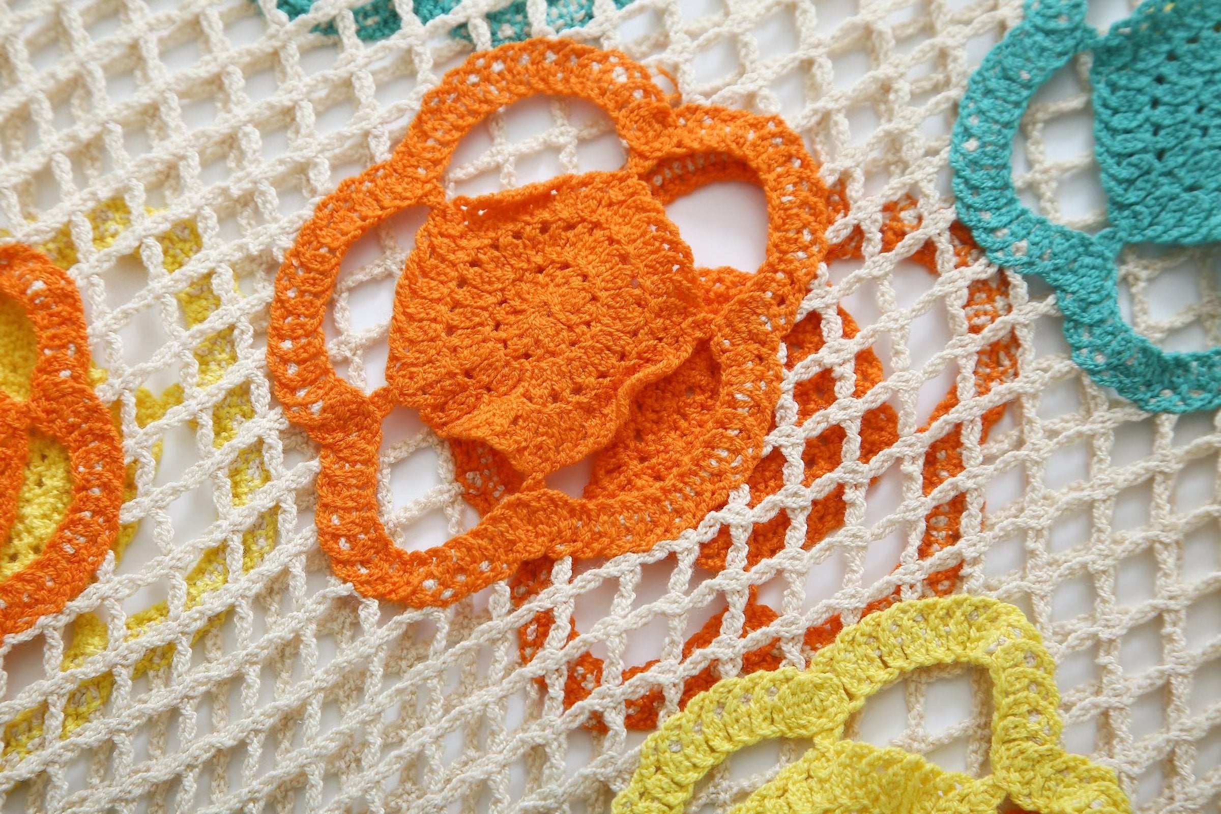 Robe courte d'été en maille crochetée pour femme