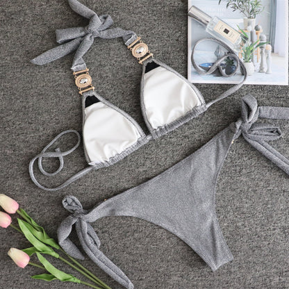 Traje de baño sexy de tela especial brillante con cristales y diamantes, bikini con tirantes dorados para mujer.