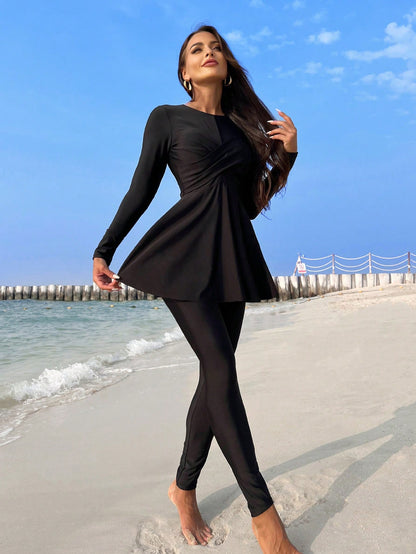 Traje de baño Bikinx con top de bikini plisado cruzado y pantalones de nueve puntos