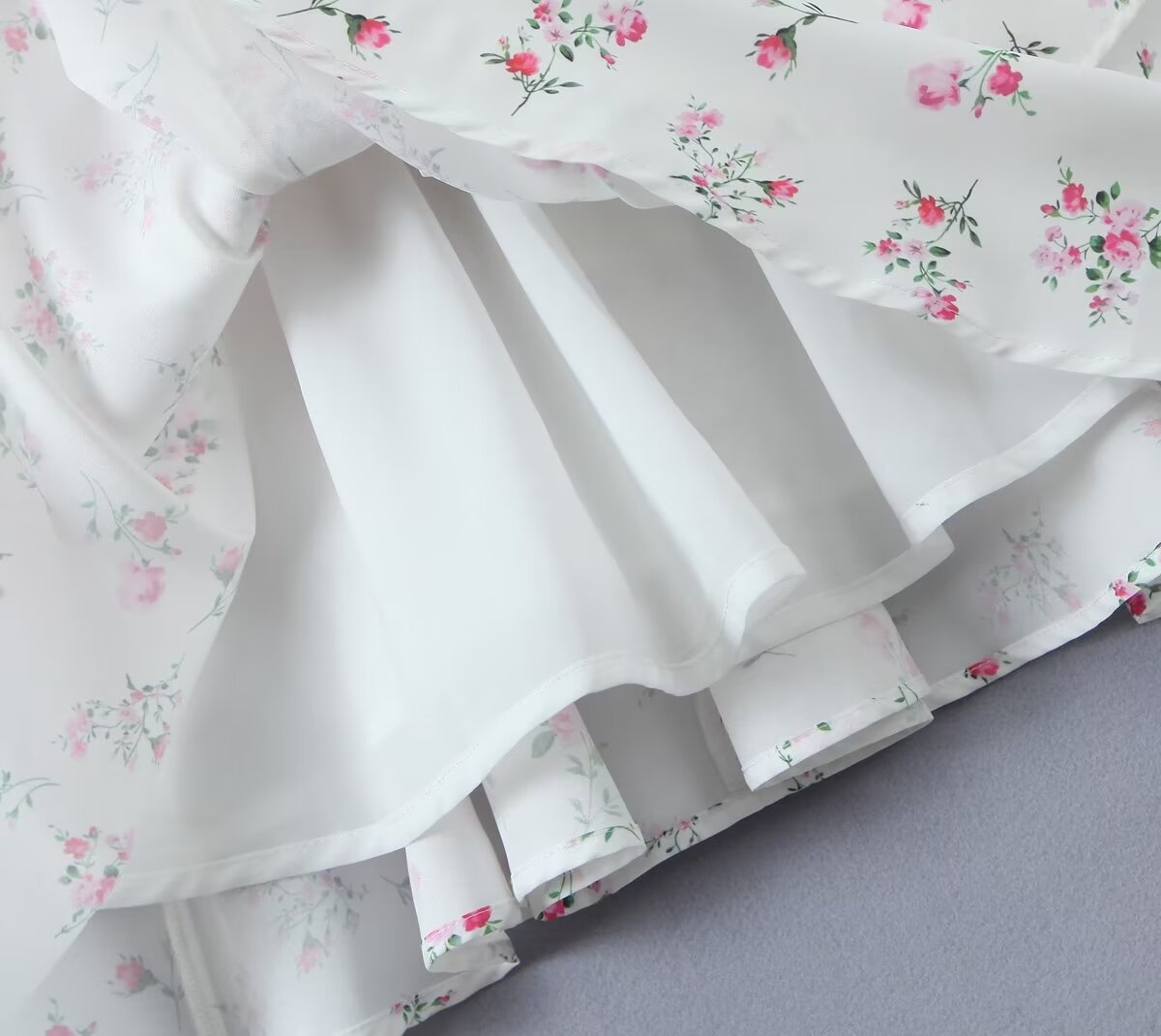 White Floral Strap Dress for Women Summer Sexy Sexy Pure Waist Tight Figure Flattering Puffy Dress ZDShop