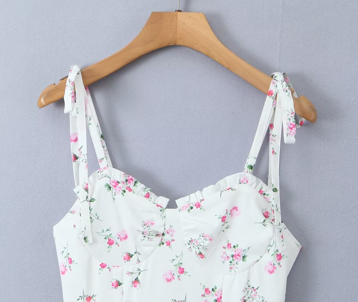 White Floral Strap Dress for Women Summer Sexy Sexy Pure Waist Tight Figure Flattering Puffy Dress ZDShop