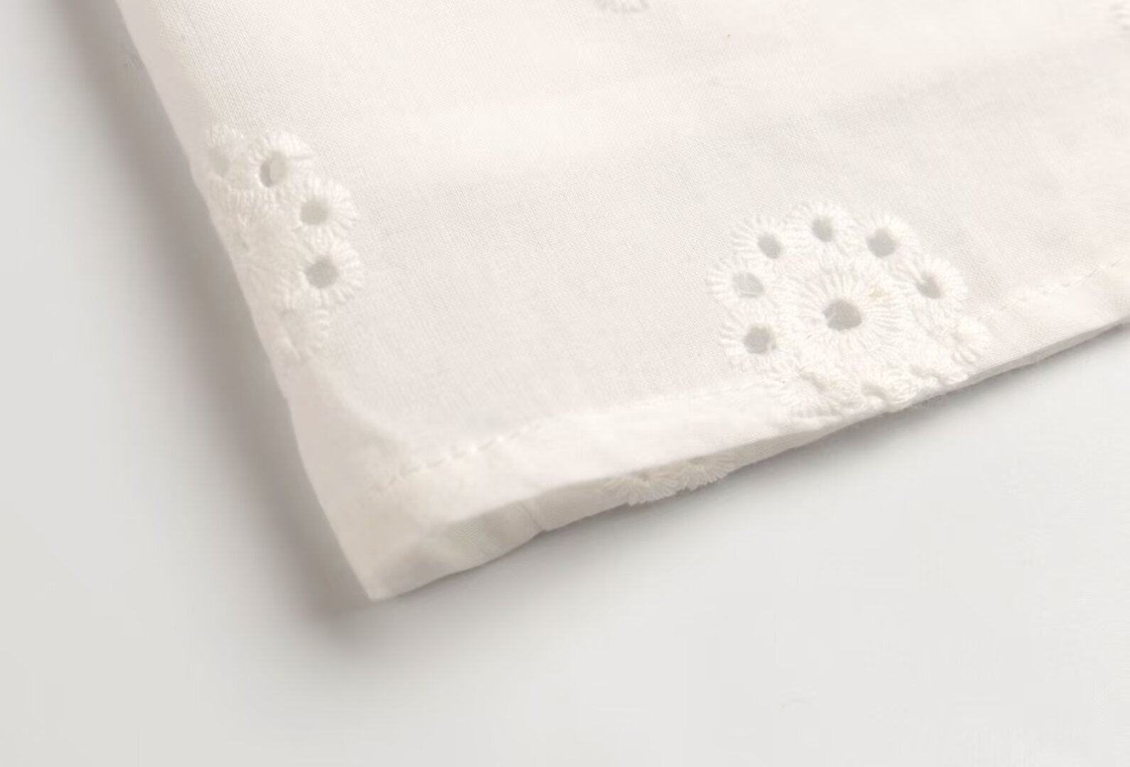 Summer High Grade Embroidered Dress Women Elegant Tied Waist Trimming Short Sleeved Long Dress PullWind