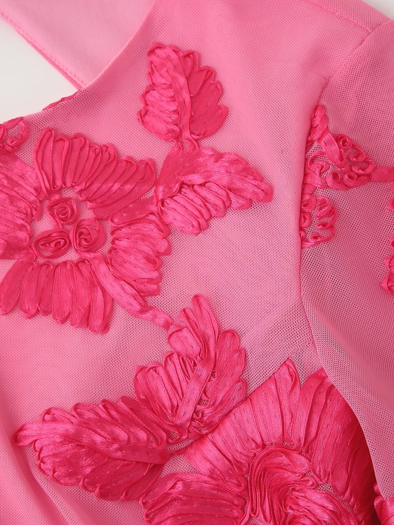 Robe dos nu à manches longues et col rond pour femme, vêtement d'automne, ajouré, découpé, motif floral tridimensionnel
