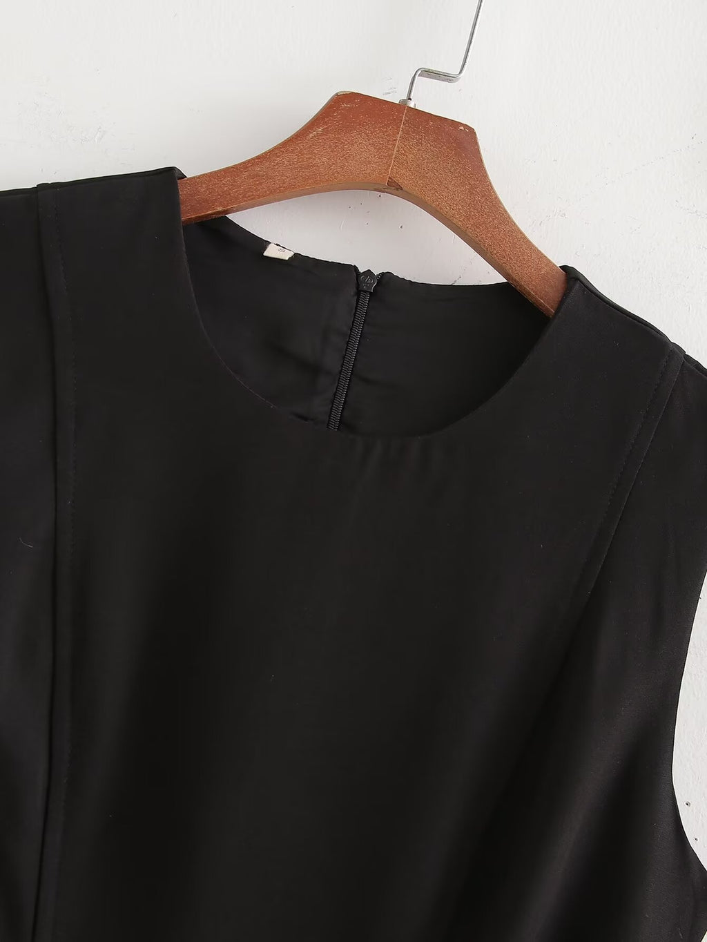 Autumn Winter Pleated Decorative Sleeveless Round Neck Midi Dress Women Intellectual Black Waist Tight Professional Dress FRIDAY