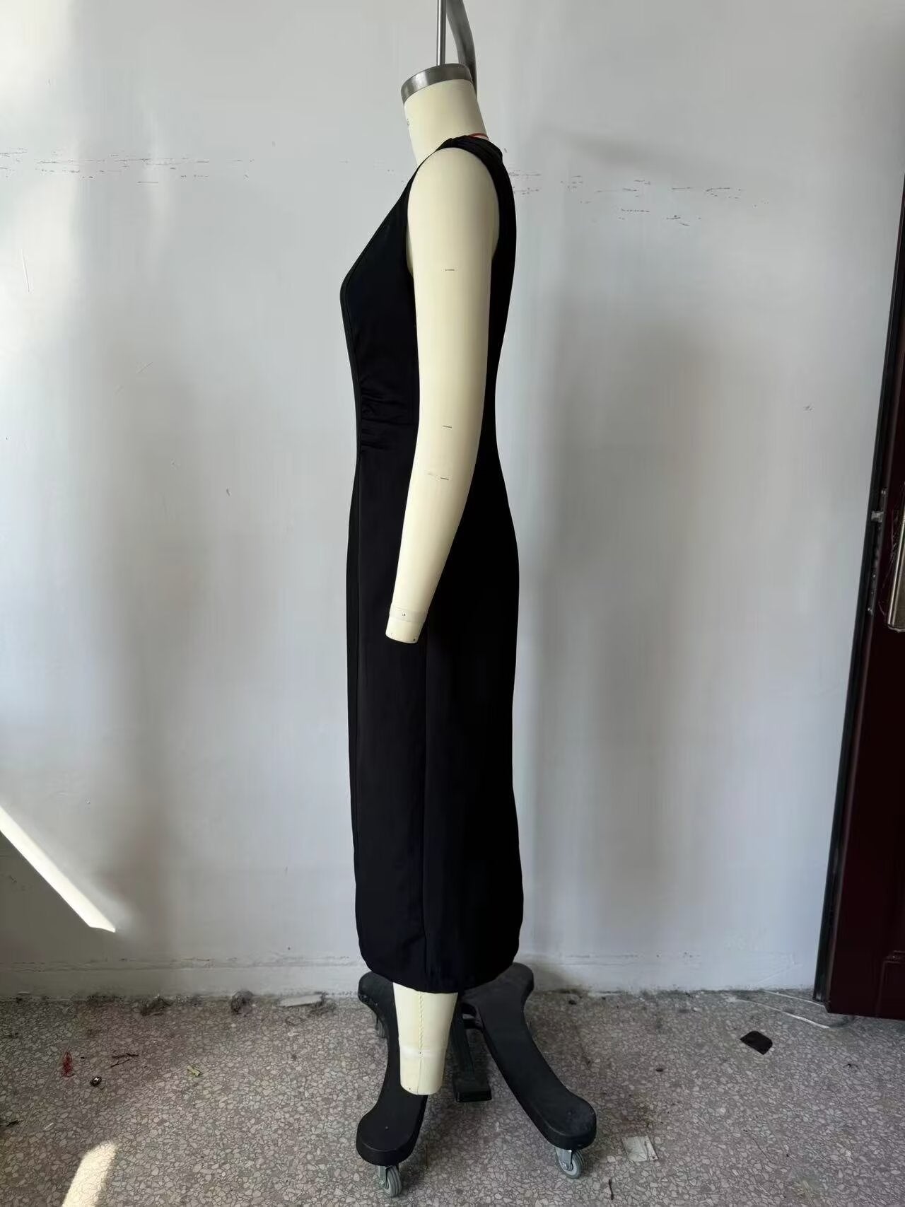 Autumn Winter Pleated Decorative Sleeveless Round Neck Midi Dress Women Intellectual Black Waist Tight Professional Dress FRIDAY