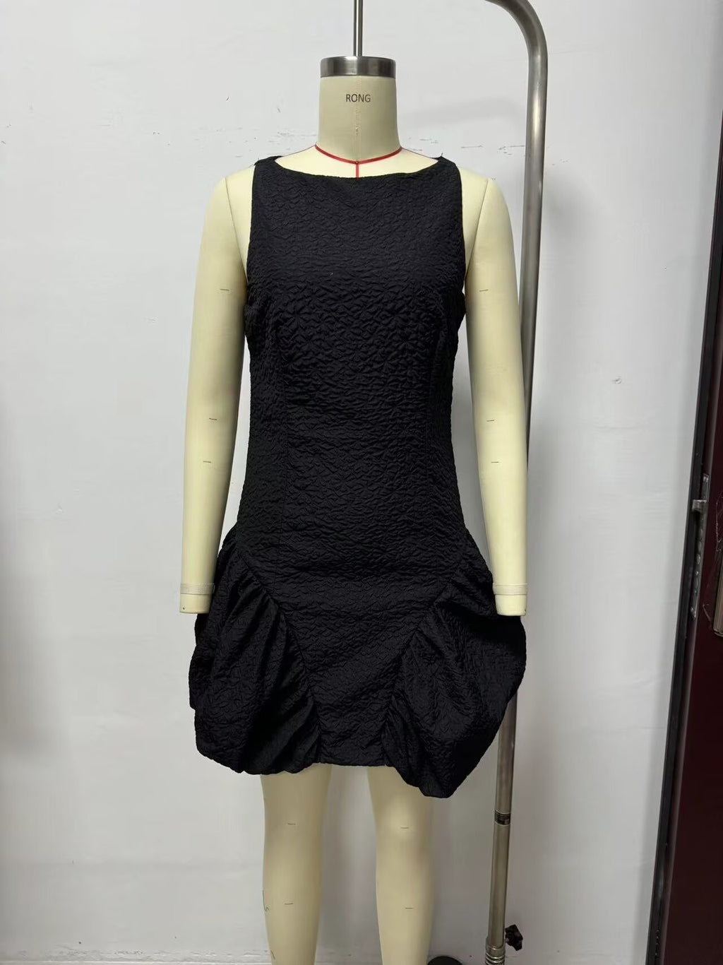 Women French Waist Display Wide Swing Short Sleeveless Dress Puffy dress FRIDAY