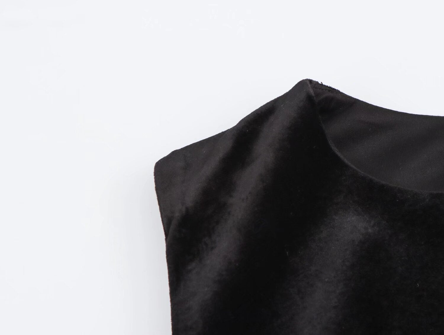Vestido midi plisado con textura de terciopelo elegante para mujer de primavera