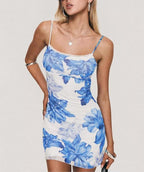 Vestido ajustado con tirantes finos y estampado sexy de verano a la cadera
