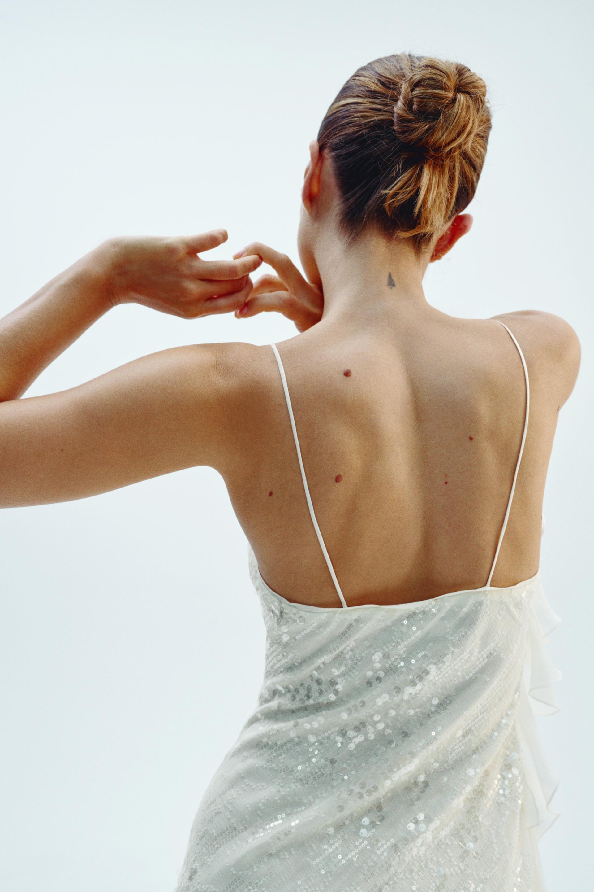 Robe courte d'été à paillettes décoratives laminées