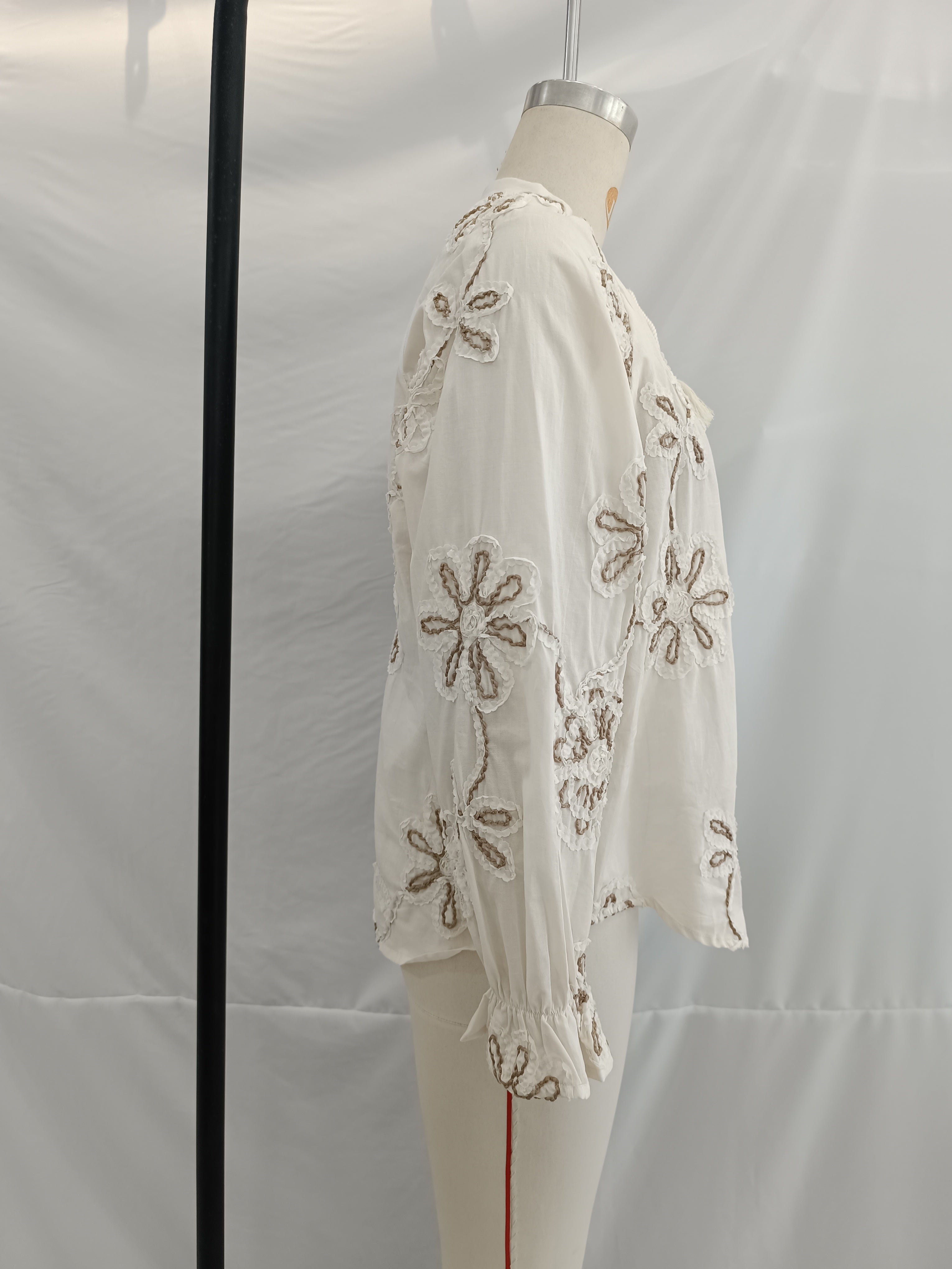 Vêtements pour femmes Printemps Doux Chemise Mini brodée à fleurs délicates