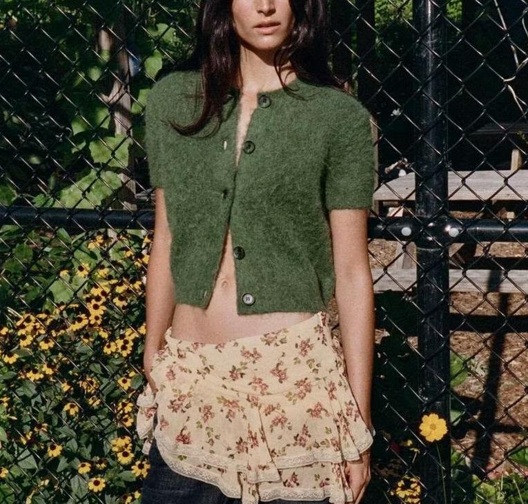 Early Autumn Women Clothing Office round Neck Short Sleeves Single Breasted Knitwear