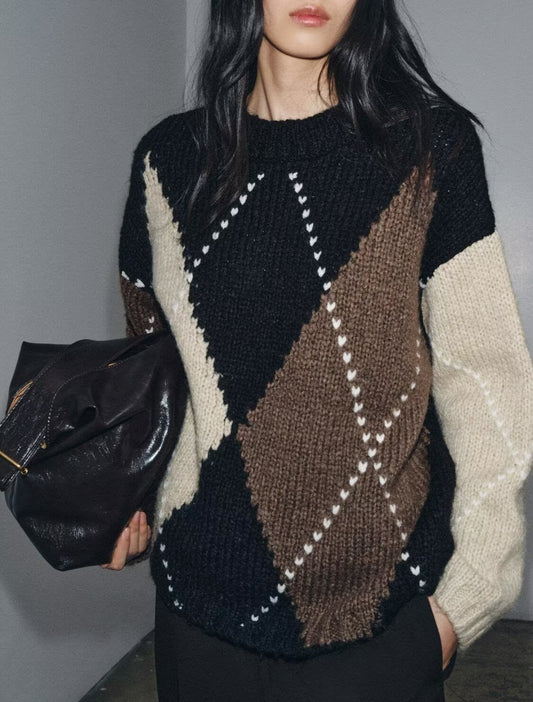 Casual Diamond Shaped Sweater