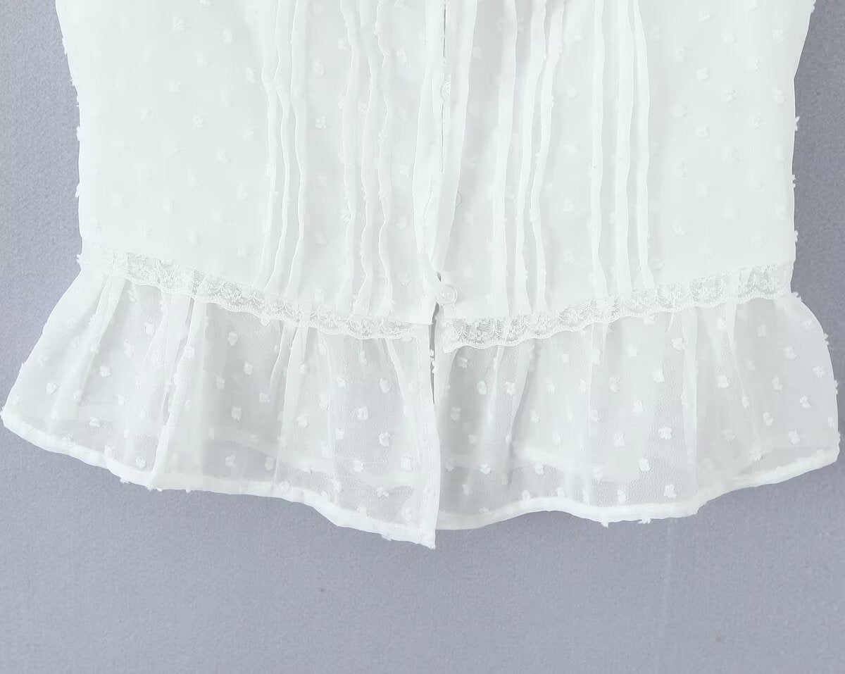 Débardeur court et sexy en dentelle Atmosphere Lace, coupe moulante, taille basse, style Niche.
