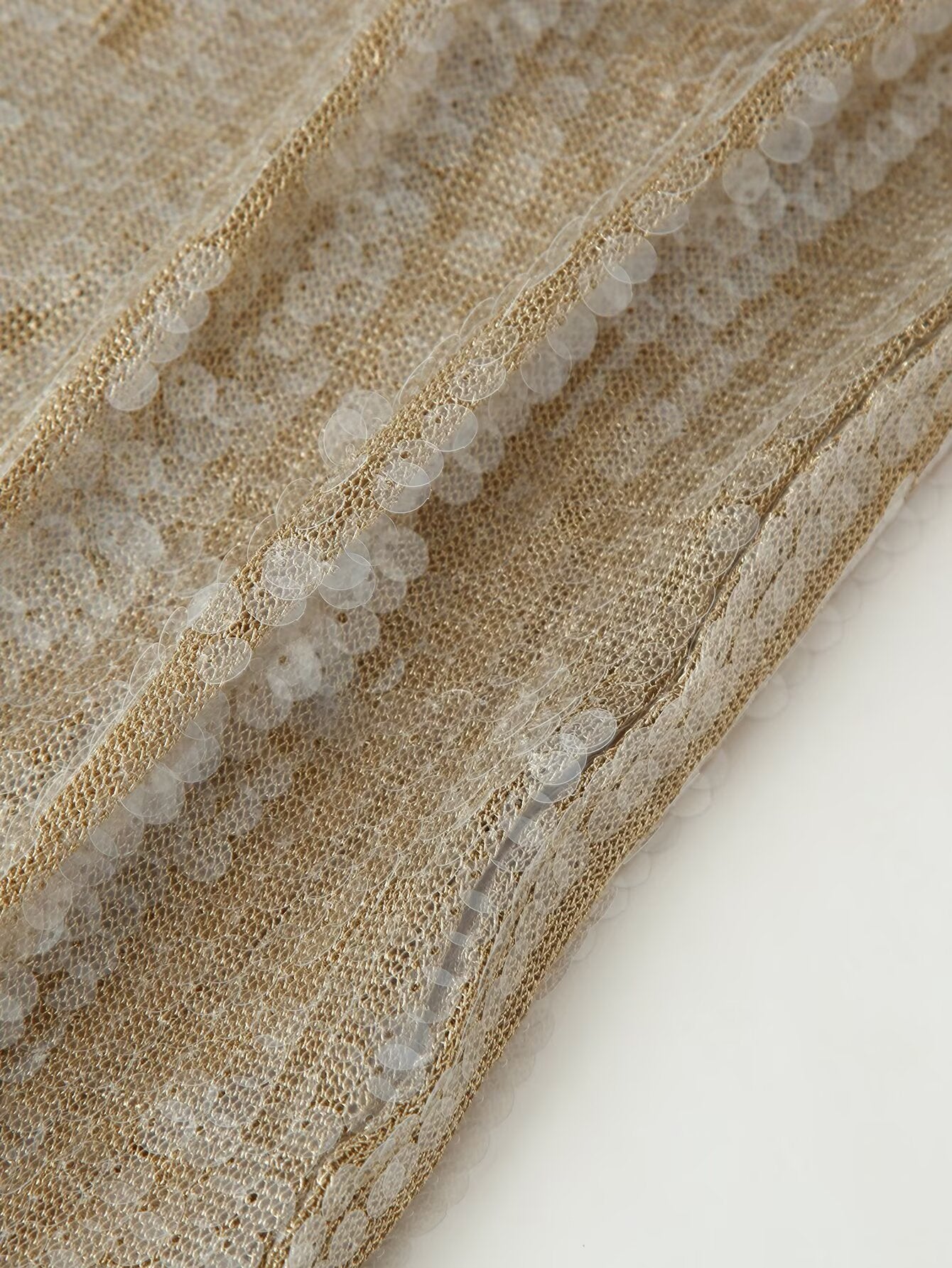 Robe en dentelle ornée de perles pour femme