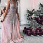 Vestido de mujer de primavera y verano con escote en V dorado y tirantes con degradado