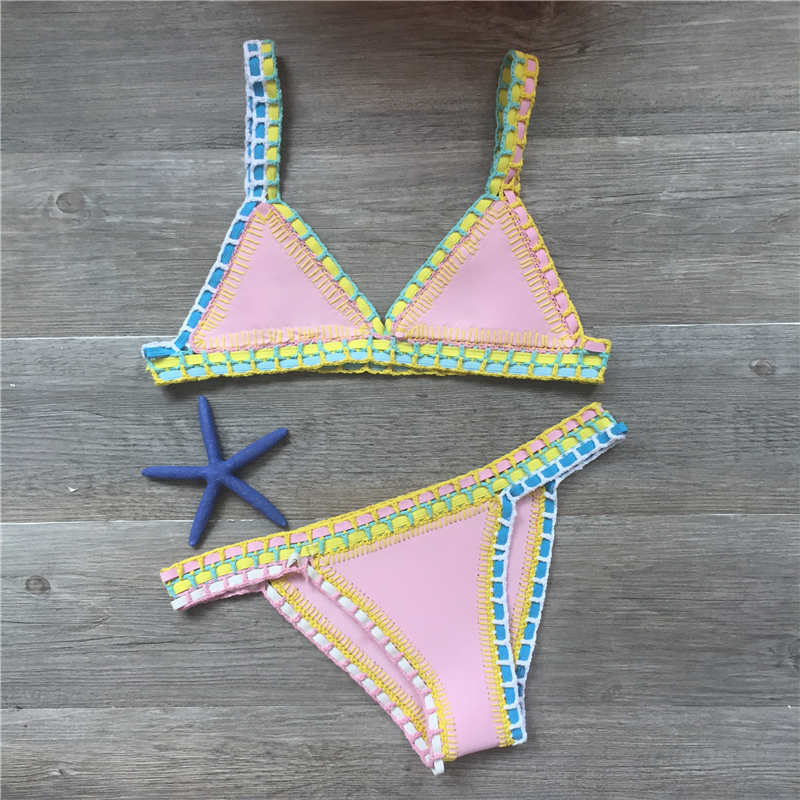 Conjunto de bikini de ganchillo hecho a mano con costuras