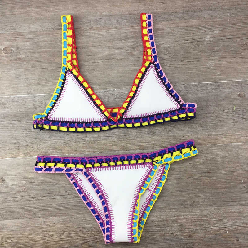 Conjunto de bikini de ganchillo hecho a mano con costuras