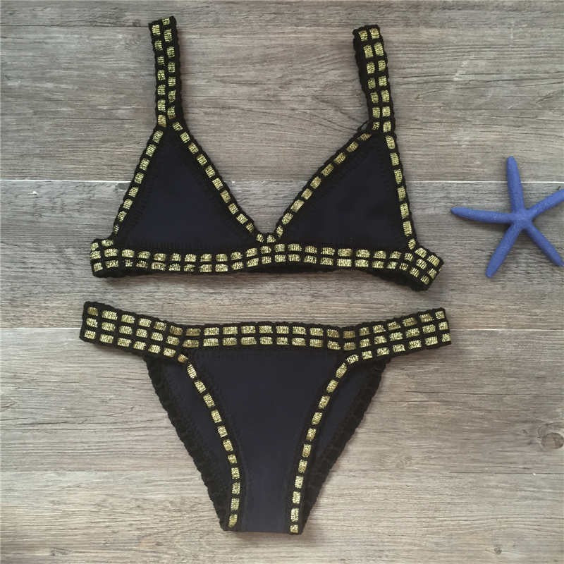 Conjunto de bikini de ganchillo hecho a mano con costuras