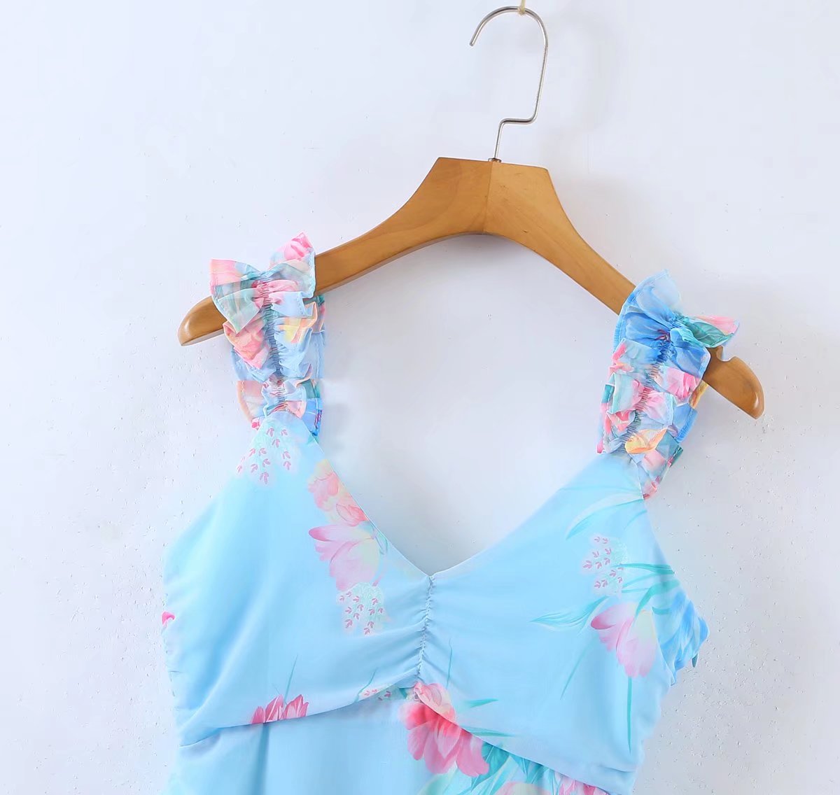Wooden Ear Floral Print Pleated Ruffled Spaghetti Straps Dress Short Summer Women Clothing Yvonne
