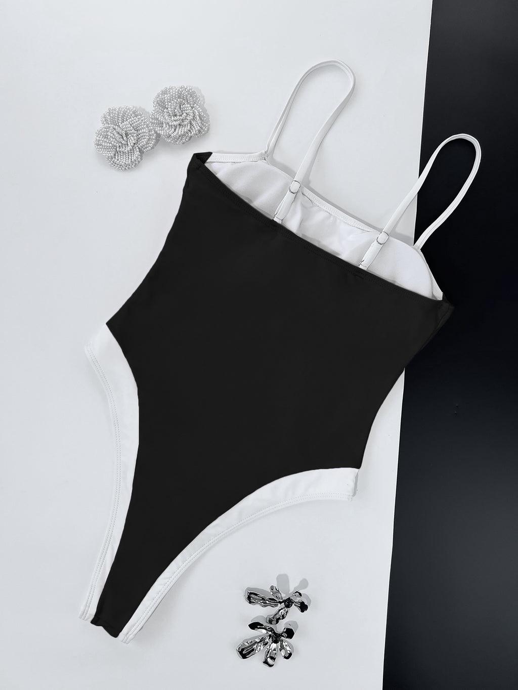 Ladies One Piece Contrast Color One Piece Bikini Swimsuit YatHin