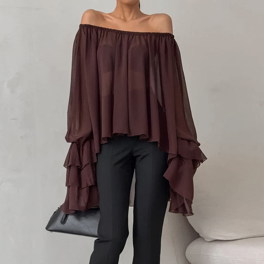 Haut ample et sexy à épaules dénudées, style rétro automne-hiver, en mousseline marron, col bateau, élégant et sexy. Chemise à volants.