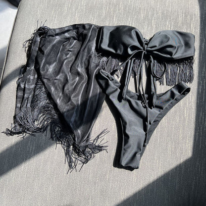 Traje de baño de tres piezas de bikini con borlas y tirantes de malla