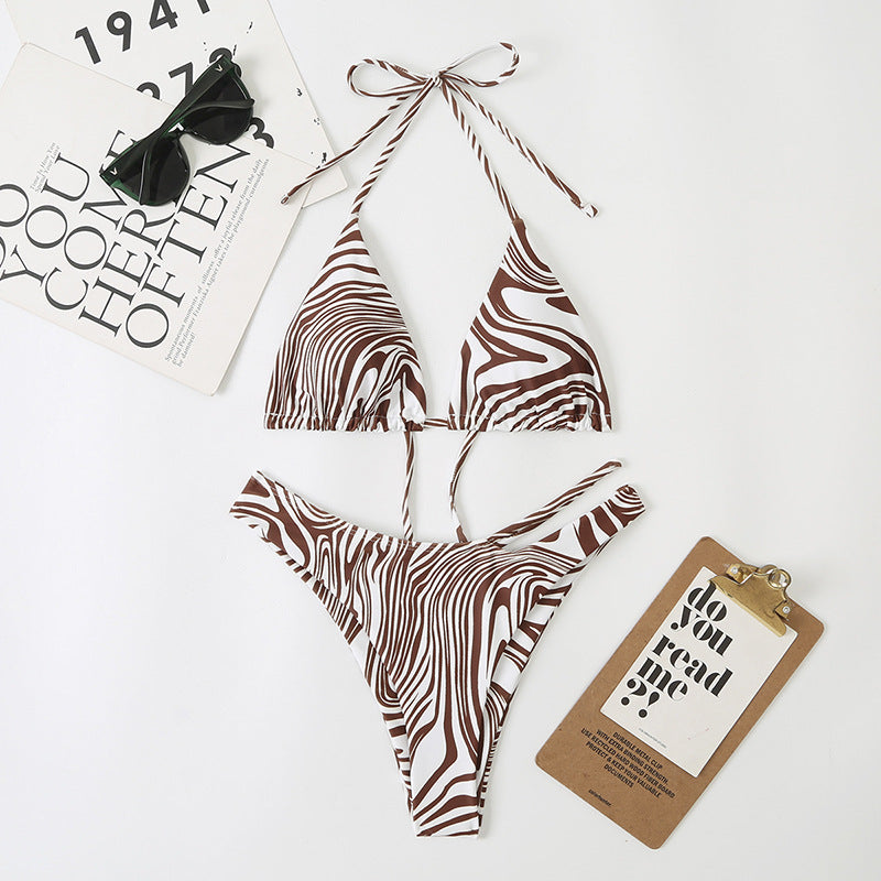 Traje de baño de bikini dividido con cordones y estampado digital multicolor para mujer